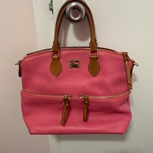 Dooney and Bourke pink pebbled leather bag!